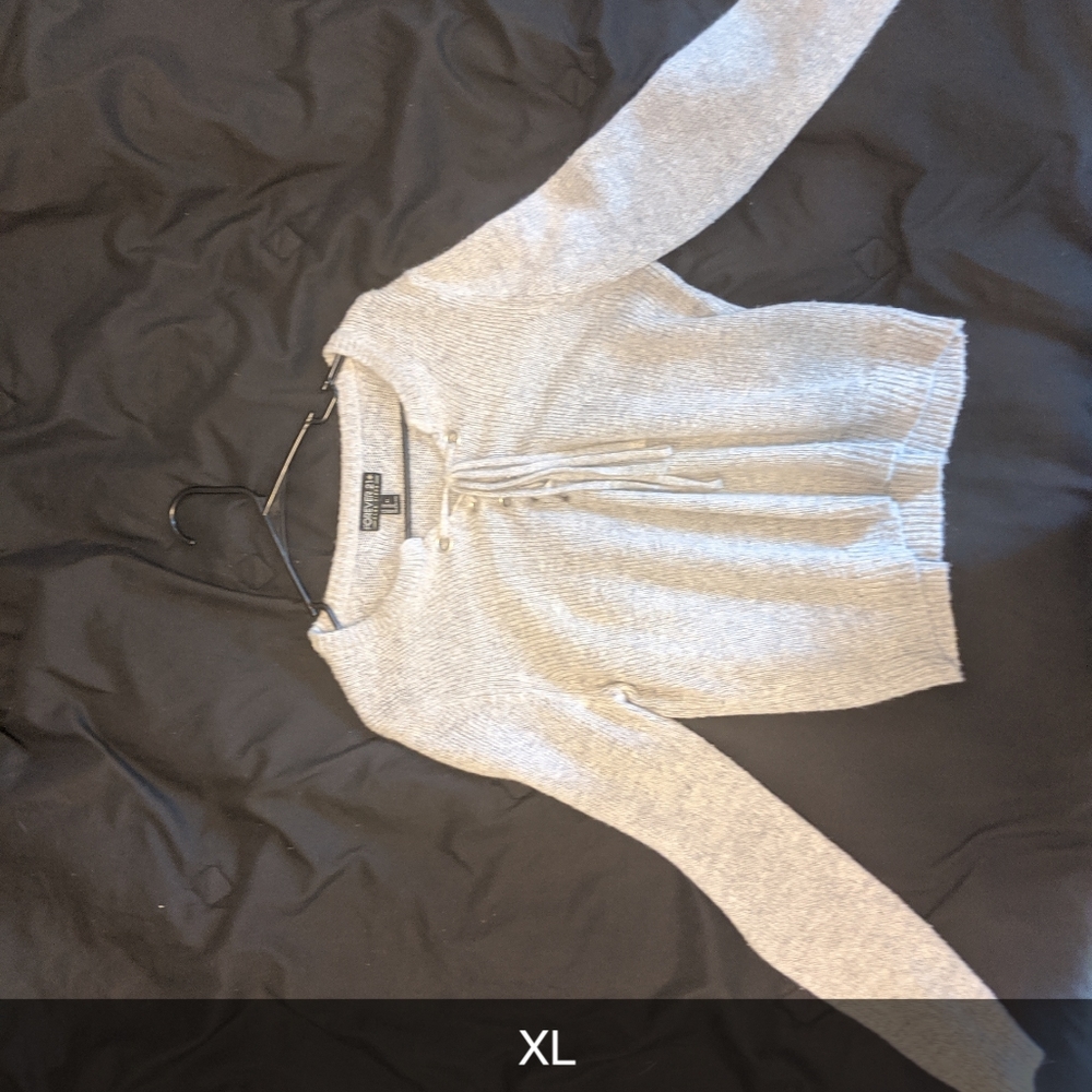 Grey sweater crop top